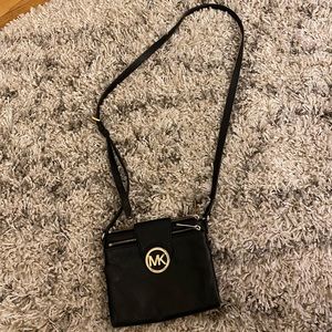 Michael Kors crossbody wallet bag